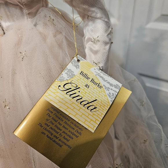 GLINDA from The Wizard of Oz and Wicked. - Picture 3 of 6